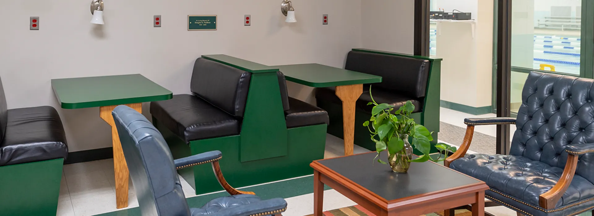 Lobby with chairs and tables