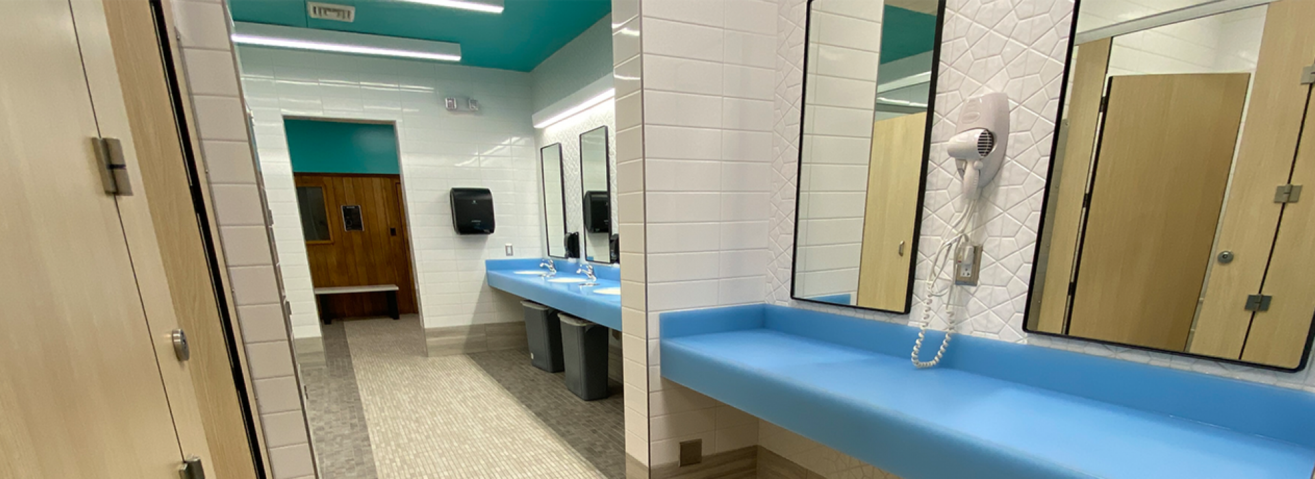 Countertops and sinks in the new locker rooms